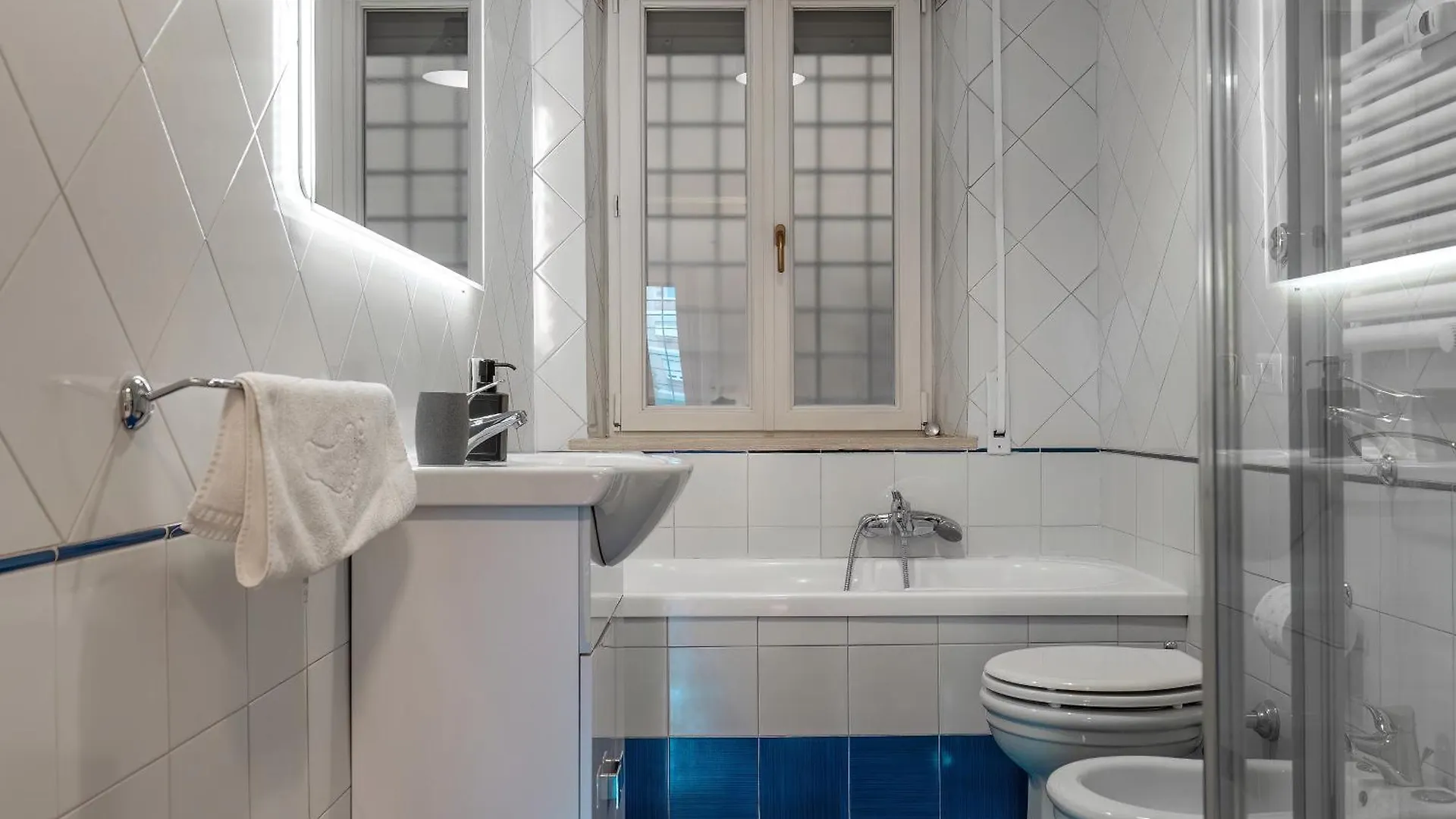 Roma Sanpaolo Apartment  רומא